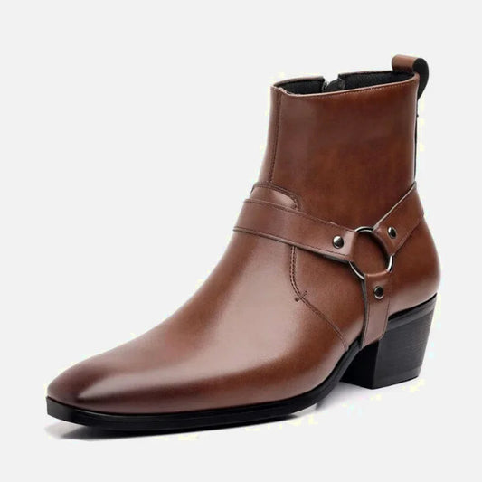 Chaussures santiag pour homme Yehaw George Santiag marron, détail de la finition en cuir et semelle en caoutchouc.
