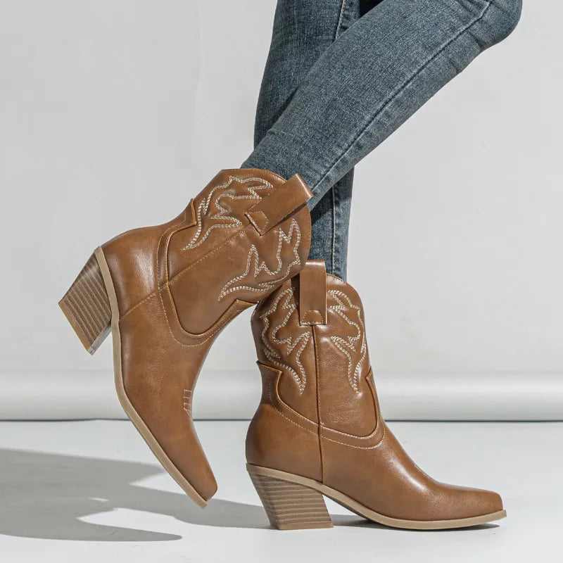 LYNN Cowgirl Boots - Resistant PU leather | Elegance & Stability - Yehaw