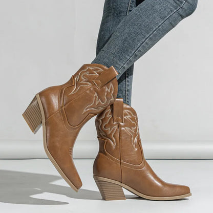 LYNN Cowgirl Boots - Resistant PU leather | Elegance & Stability - Yehaw