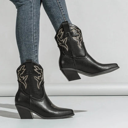 LYNN Cowgirl Boots - Resistant PU leather | Elegance & Stability - Yehaw