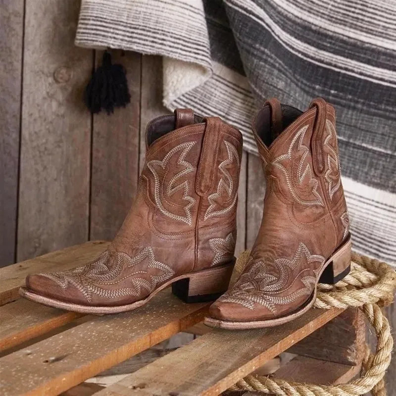 MARY Cowgirl Boots - Resistant PU leather | Elegance & Stability - Yehaw